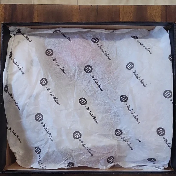 PRE-LOVED๐ Michael Antonio Latanya Cherry Red Patent Leather Platform Pumps! - Picture 10 of 12